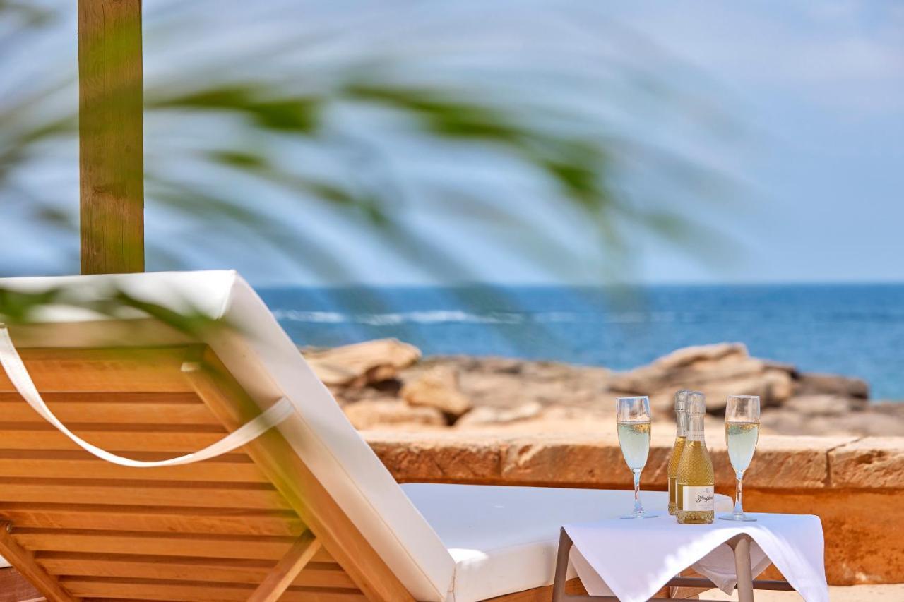 Universal Hotel Cabo Blanco - Adults Only Colonia de Sant Jordi ภายนอก รูปภาพ