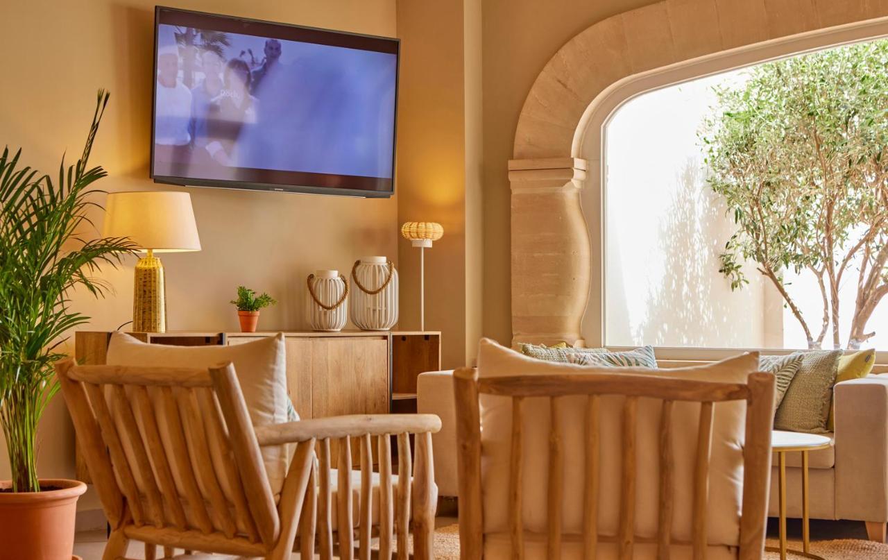 Universal Hotel Cabo Blanco - Adults Only Colonia de Sant Jordi ภายนอก รูปภาพ