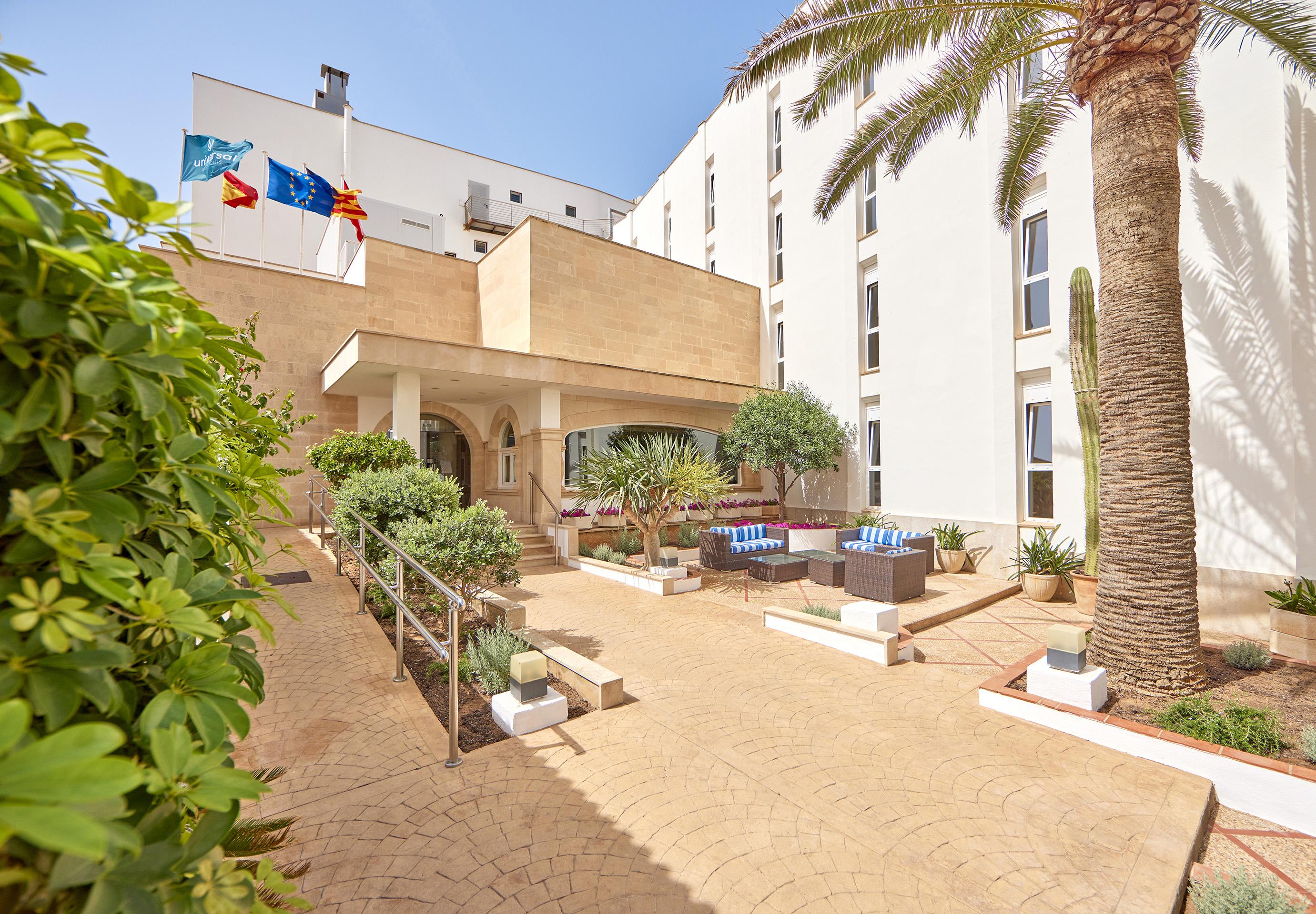 Universal Hotel Cabo Blanco - Adults Only Colonia de Sant Jordi ภายนอก รูปภาพ