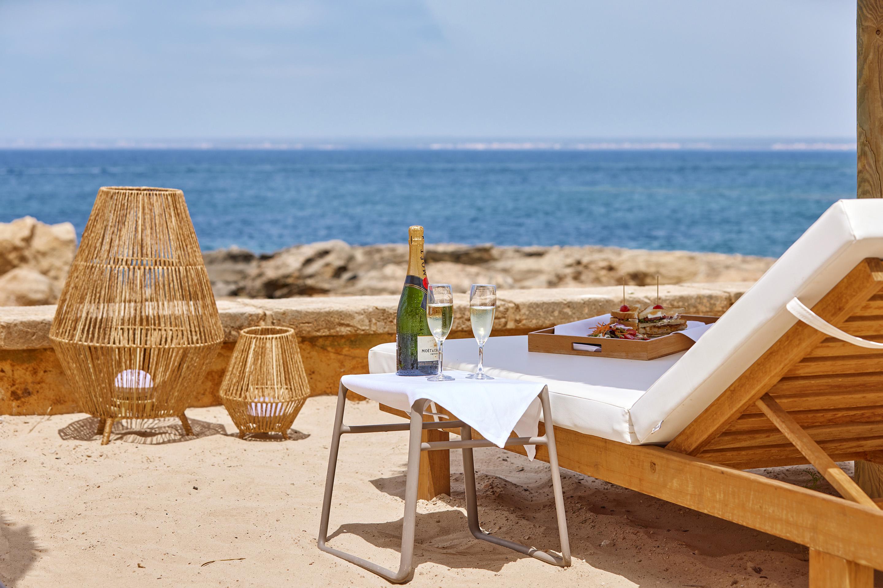 Universal Hotel Cabo Blanco - Adults Only Colonia de Sant Jordi ภายนอก รูปภาพ