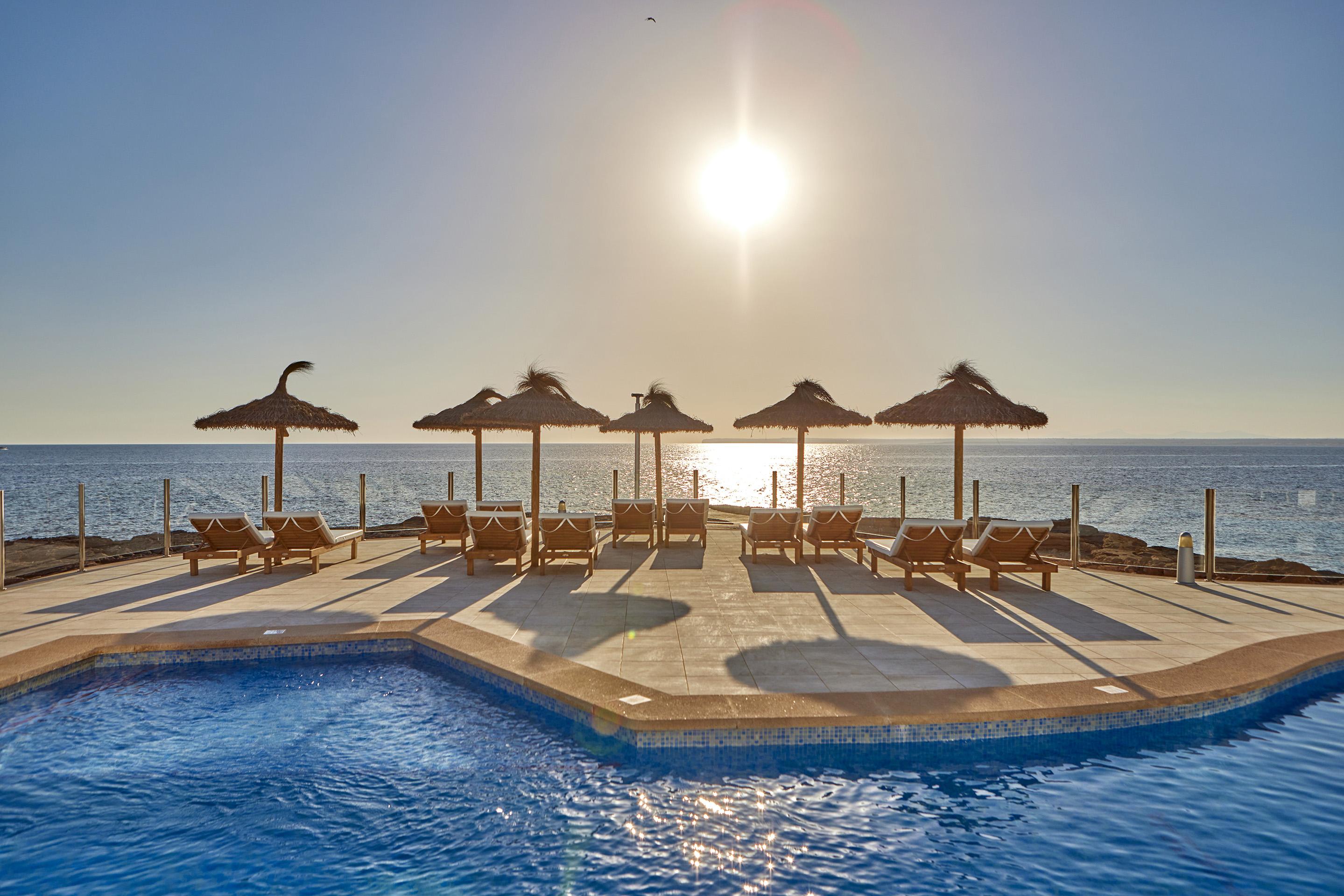 Universal Hotel Cabo Blanco - Adults Only Colonia de Sant Jordi ภายนอก รูปภาพ