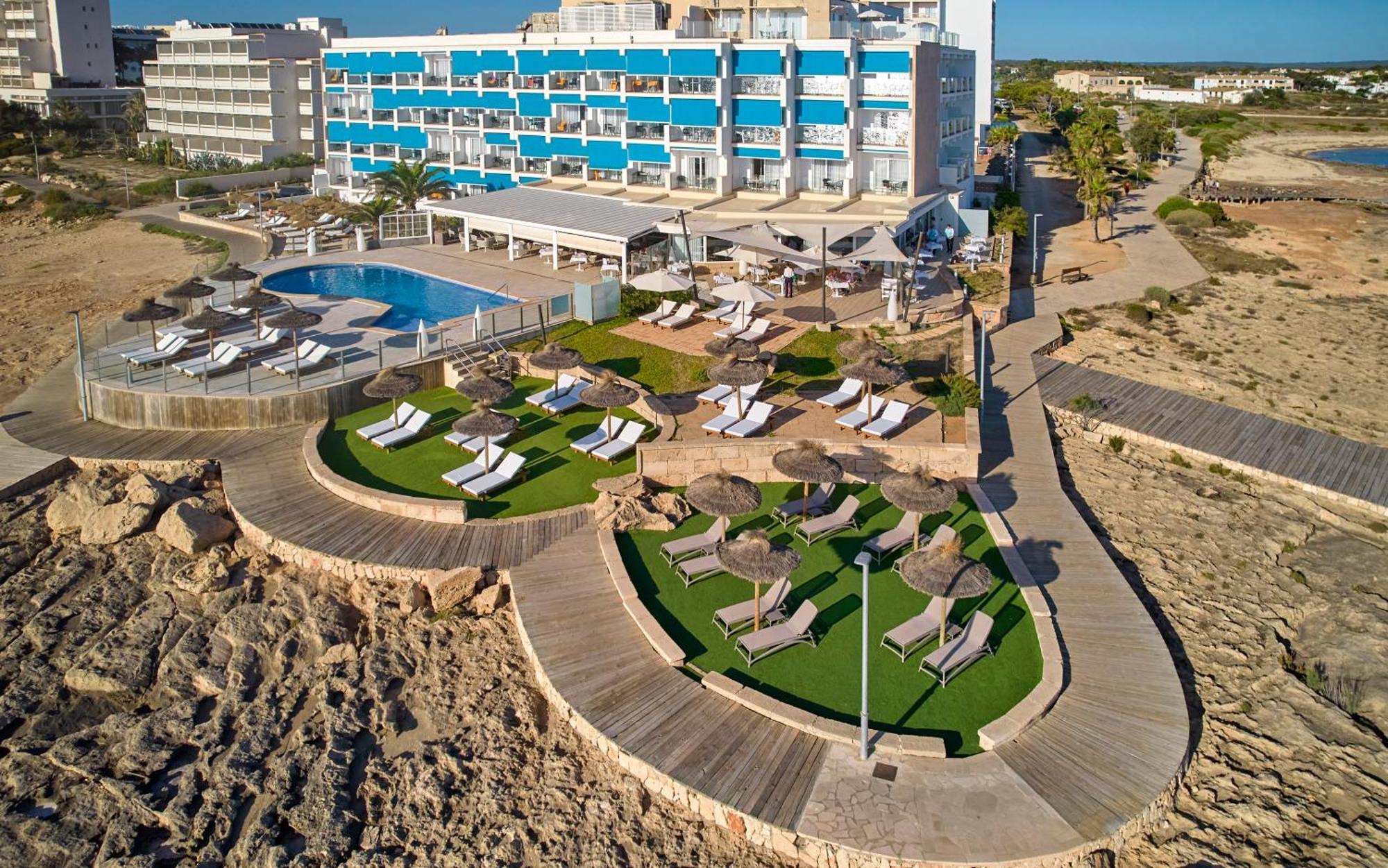 Universal Hotel Cabo Blanco - Adults Only Colonia de Sant Jordi ภายนอก รูปภาพ