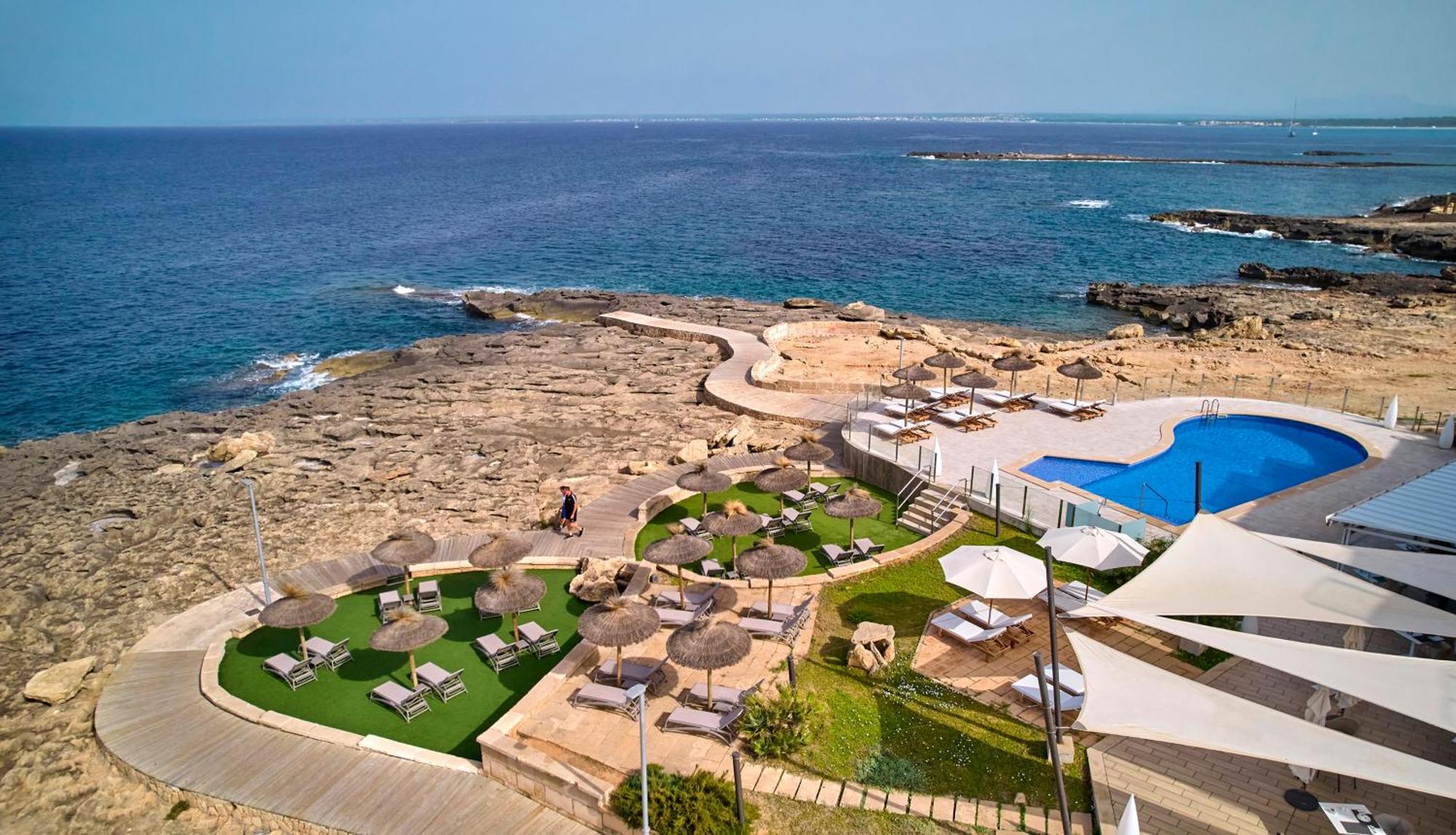 Universal Hotel Cabo Blanco - Adults Only Colonia de Sant Jordi ภายนอก รูปภาพ