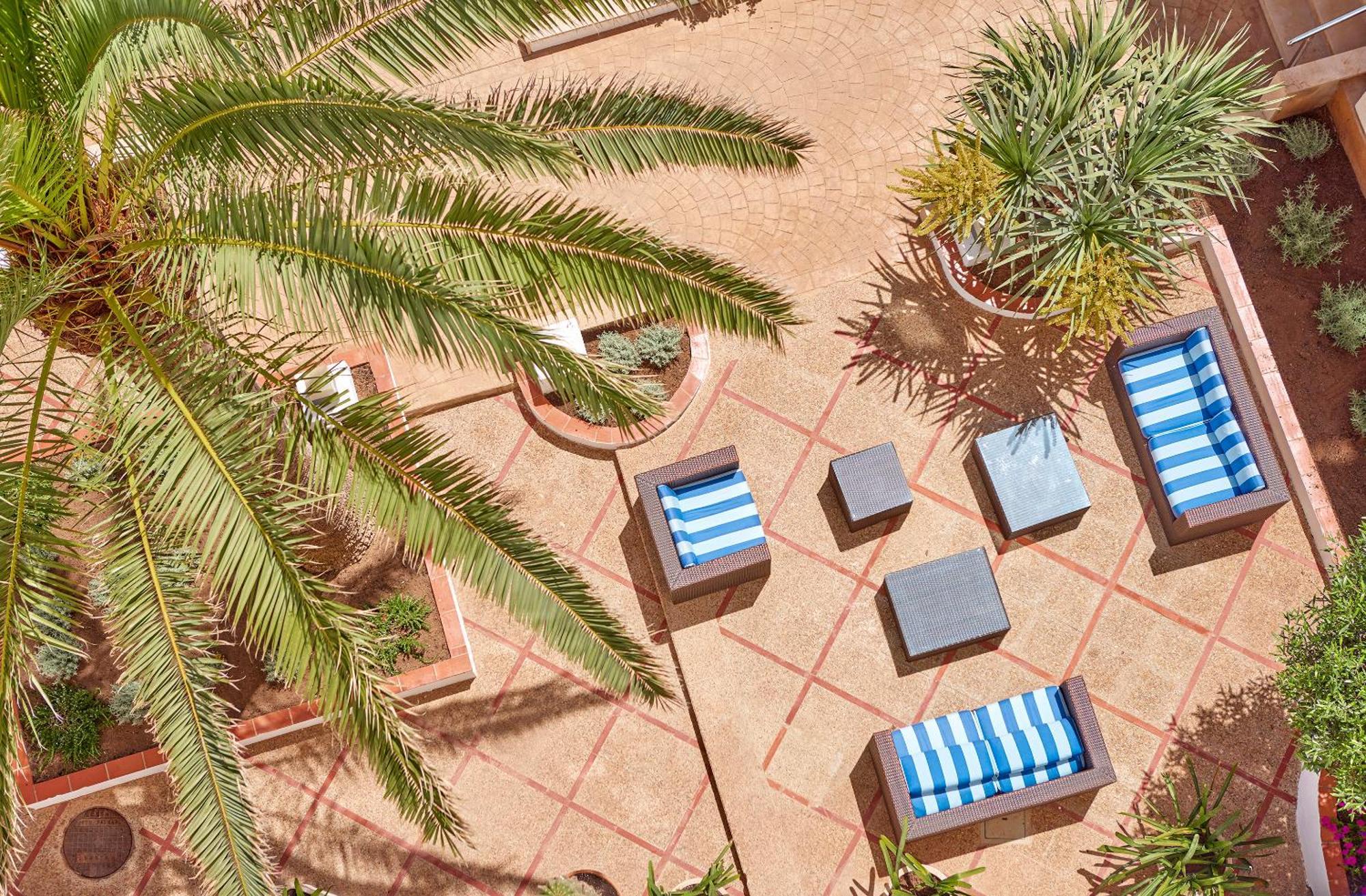 Universal Hotel Cabo Blanco - Adults Only Colonia de Sant Jordi ภายนอก รูปภาพ